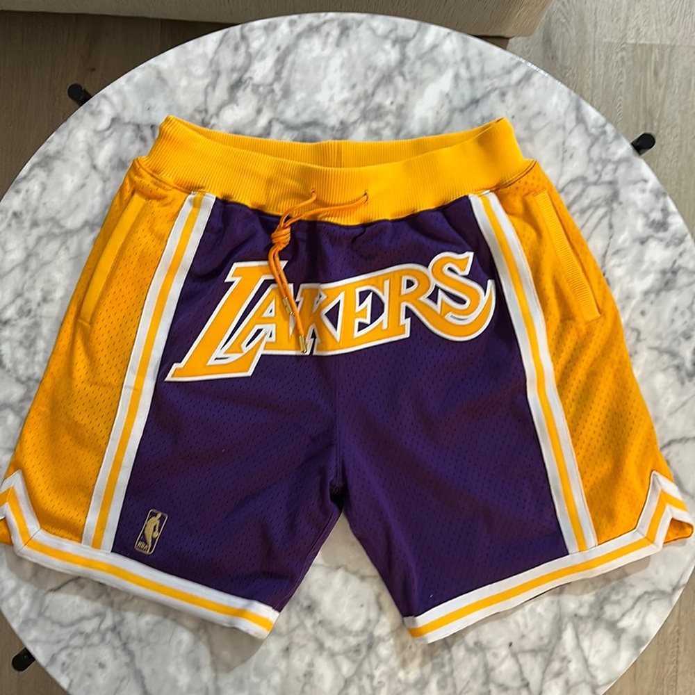 Mitchell & Ness Just Don Lakers shorts men’s size Large used excellent condition